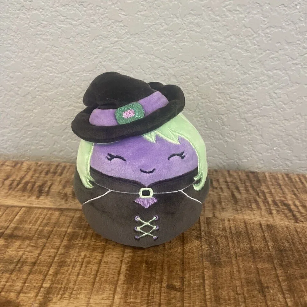 Squishmallows FlipAMallows Shyla the Witch & Gildie the Spider 5